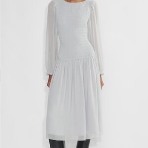 Aritzia Wilfred NWT Dress – Size Medium | Chic • Minimal • Elevated